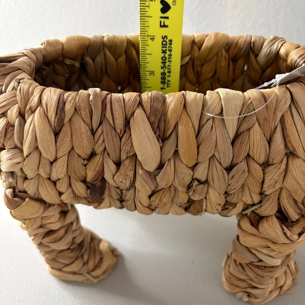 N/A woven seagrass